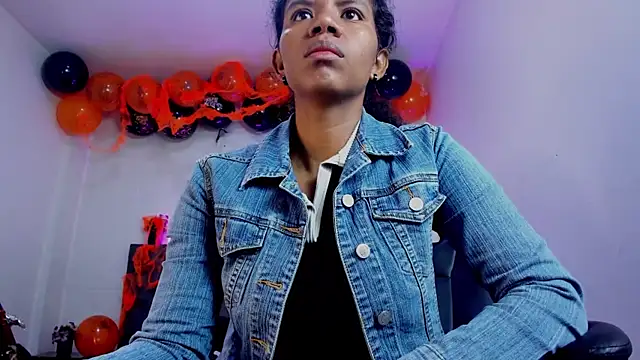 Ellie Alves online show from October 28, 2025, 12:48 pm