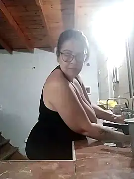 Snapshot of AyantiPonz79 chatting on September 18, 2025, 10:02 pm AyantiPonz79 online show from September 18, 2025, 10:02 pm