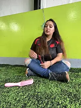 milly cruz online show from June 12, 2026, 2:37 pm