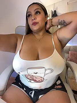 Snapshot of milly_cruz chatting on February 27, 2025, 11:04 pm milly cruz online show from February 27, 2025, 11:04 pm