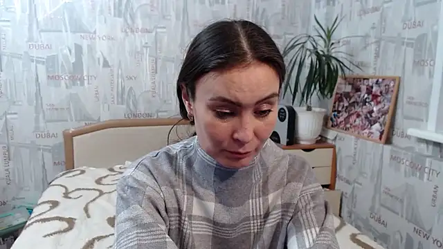 GinaQSoul online show from October 16, 2025, 3:42 pm