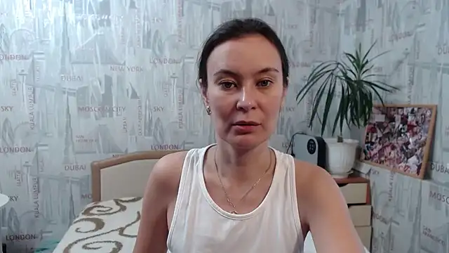 GinaQSoul online show from October 3, 2025, 9:33 am