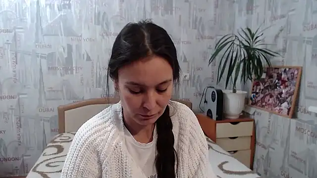 GinaQSoul online show from September 28, 2025, 7:37 am