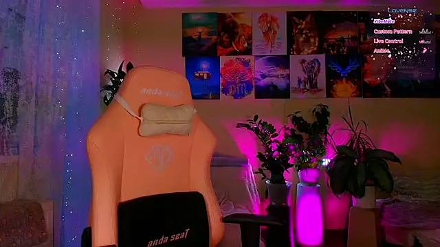 GoodWitch  online show from December 3, 2025, 7:30 am