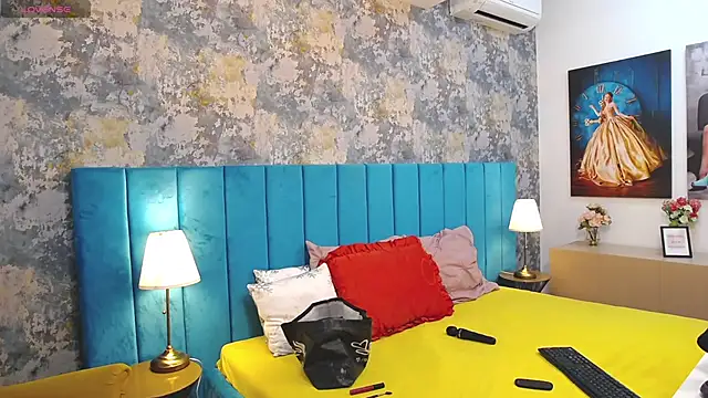 LisaCroft online show from September 10, 2025, 6:56 am