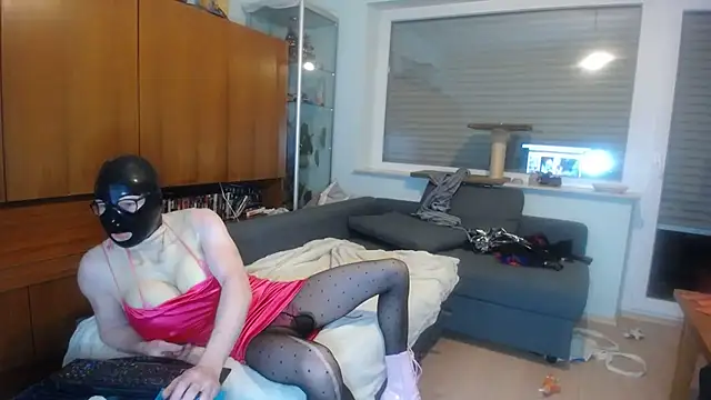 Kinkidani86 online show from February 10, 2026, 5:45 pm