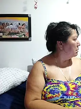 Brenda Berck  online show from September 26, 2025, 11:00 pm