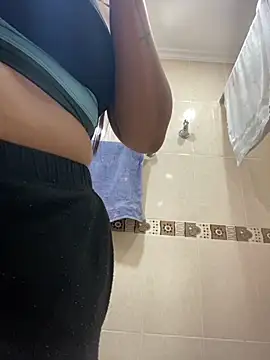 Fancyxlove online show from November 22, 2025, 12:37 pm