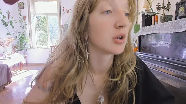 Miranda2 0 online show from September 20, 2025, 6:40 am