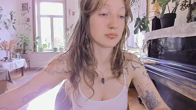 Miranda2 0 online show from November 8, 2025, 7:56 am