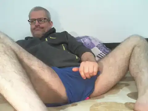 Snapshot of greeneyeshot12 chatting on November 28, 2025, 1:50 am greeneyeshot12 online show from November 28, 2025, 1:50 am