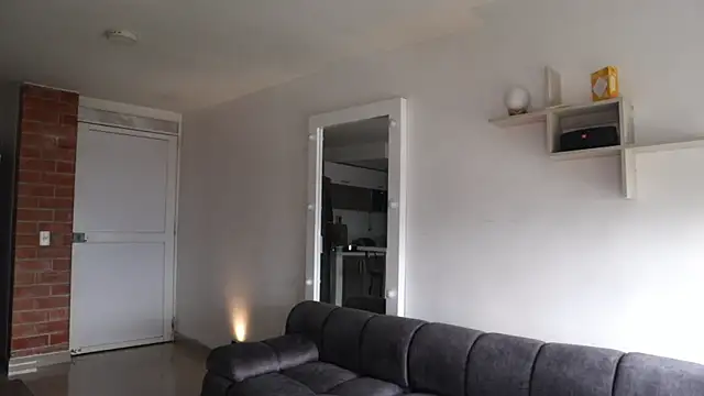  Vahos  online show from September 18, 2025, 5:16 pm