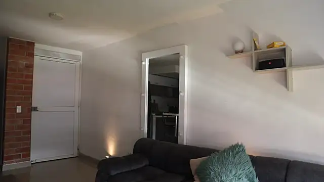  Vahos  online show from September 25, 2025, 5:19 pm