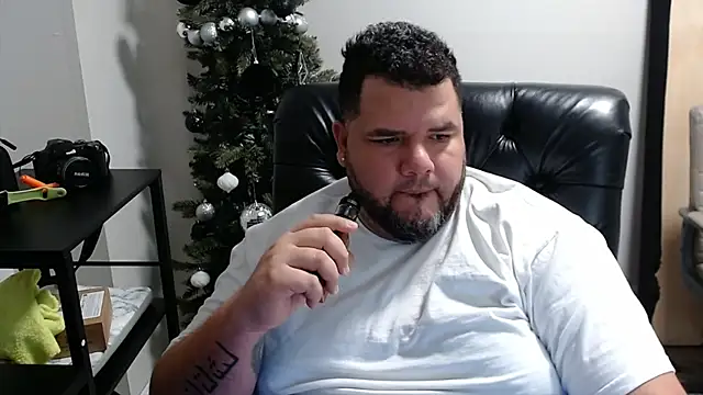 Snapshot of Gabihotxxx1 chatting on December 28, 2024, 8:15 pm Gabihotxxx1 online show from December 28, 2024, 8:15 pm