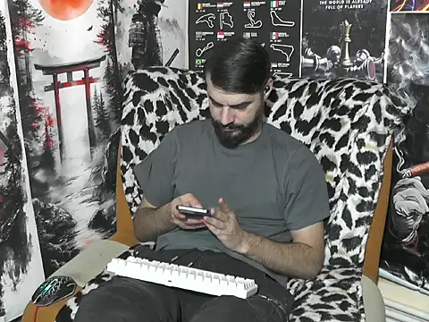 00george online show from December 3, 2025, 4:46 am