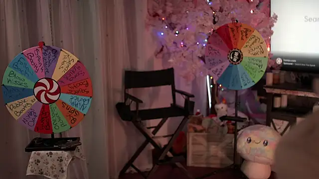 Nikki Torres online show from January 15, 2026, 4:49 am