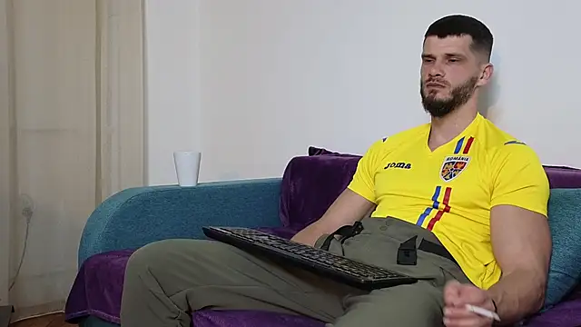 MauroTwin online show from March 9, 2025, 6:54 pm