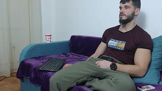 MauroTwin online show from February 21, 2025, 6:04 pm