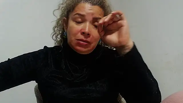 dalilasquirt1 online show from October 31, 2025, 2:08 am