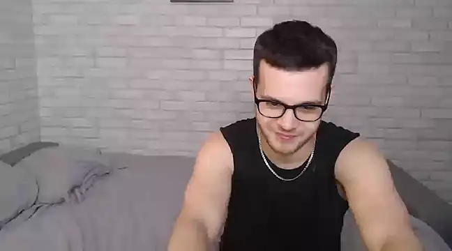 Alexxx horny online show from February 25, 2025, 2:48 pm