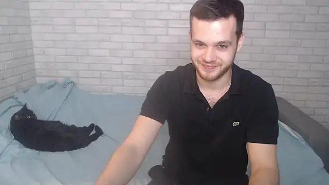 Alexxx horny online show from February 21, 2025, 2:59 pm