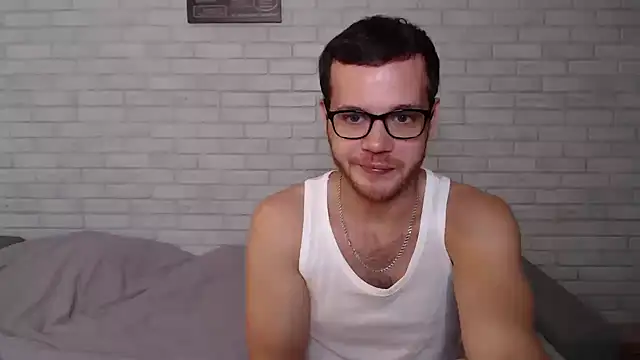 Alexxx horny online show from October 6, 2025, 8:31 pm