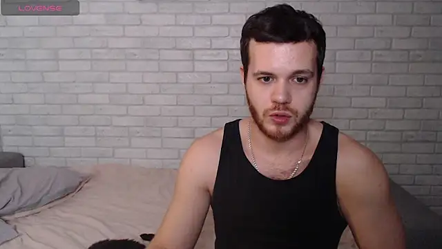 Alexxx horny online show from December 15, 2025, 6:14 pm