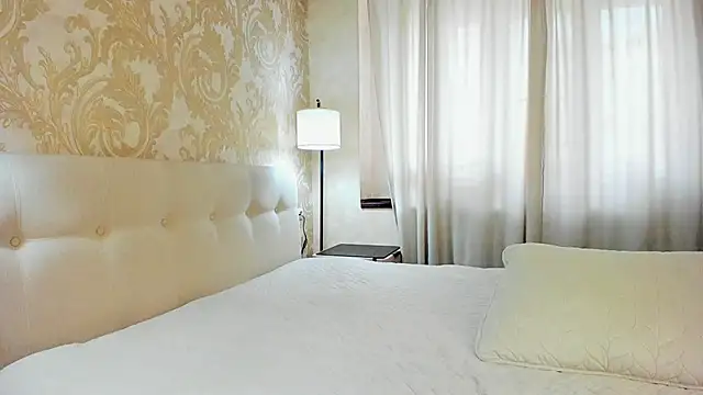 TessaPosh online show from March 20, 2025, 9:26 am