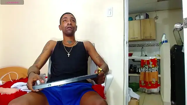 kilian xx online show from October 3, 2025, 4:47 am