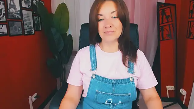 AnaMills online show from September 11, 2025, 3:01 pm