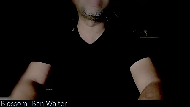  x rated  online show from November 13, 2025, 5:28 pm