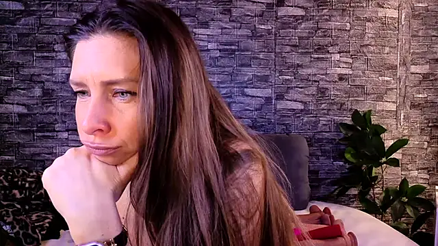 JennyPisik online show from January 13, 2026, 10:52 am