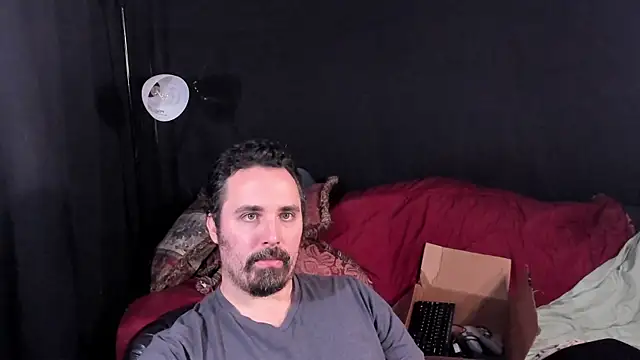 Metalstud online show from November 26, 2025, 1:49 am