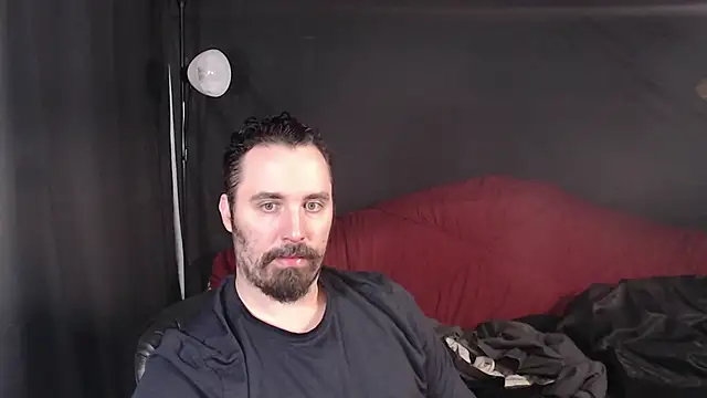 Metalstud online show from February 18, 2025, 1:33 pm