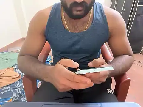 rohithunni123 online show from January 12, 2026, 6:36 pm