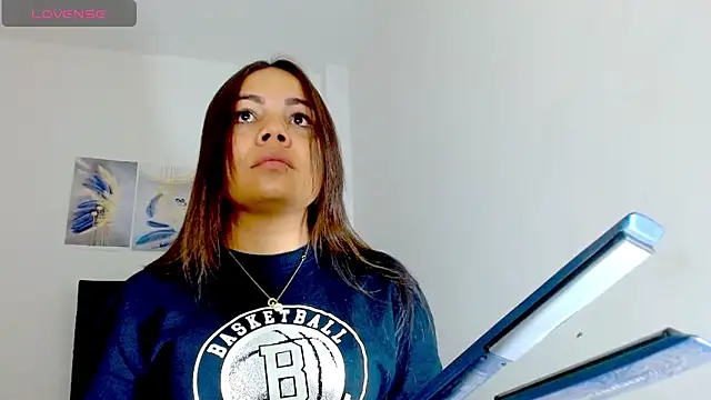 Kylie loveee online show from October 29, 2025, 12:26 pm