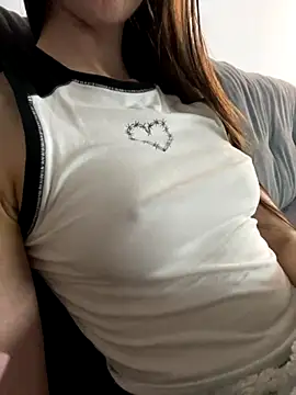  sweet baby  online show from September 17, 2025, 9:06 pm