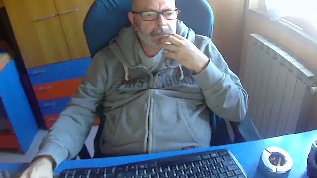 Tango128 online show from October 28, 2025, 10:47 am