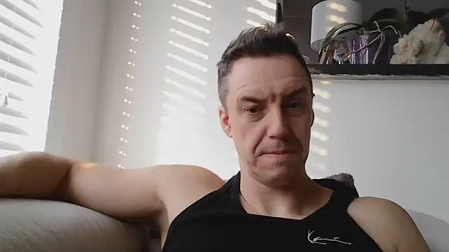 ploki2180 online show from March 21, 2026, 6:36 am