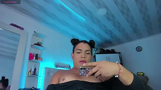 Snapshot of briitany_hot chatting on February 18, 2025, 10:36 pm briitany hot online show from February 18, 2025, 10:36 pm