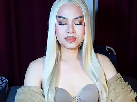 Snapshot of MistressLuna1 chatting on February 25, 2026, 12:27 pm MistressLuna1 online show from February 25, 2026, 12:27 pm