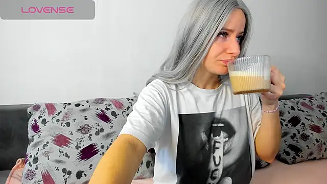 Snapshot of DiamondKay chatting on February 24, 2025, 7:22 am DiamondKay online show from February 24, 2025, 7:22 am