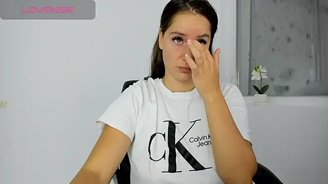 Snapshot of DiamondKay chatting on October 8, 2025, 6:48 am DiamondKay online show from October 8, 2025, 6:48 am