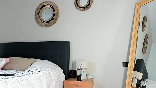 mazekyn online show from October 7, 2025, 5:08 am