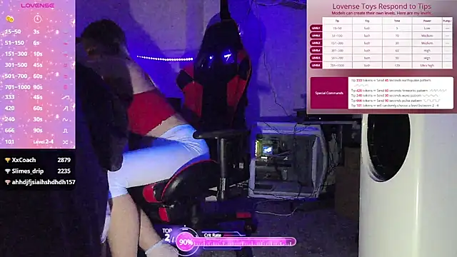 Snapshot of Blondiewithanass chatting on March 20, 2025, 7:25 pm Blondiewithanass online show from March 20, 2025, 7:25 pm