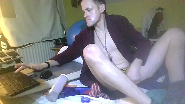 londonfuckwhore online show from January 31, 2025, 4:25 am