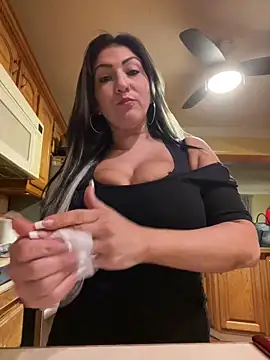 LittleMissEeve online show from February 28, 2026, 12:21 am