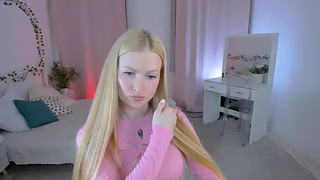 Laly Peach online show from October 2, 2025, 1:03 pm