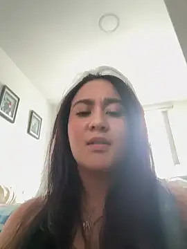 Nina lovi online show from May 5, 2026, 9:07 pm