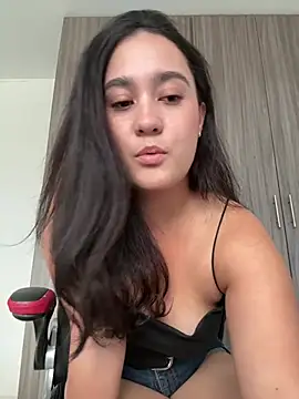 Nina lovi online show from June 16, 2026, 10:10 pm